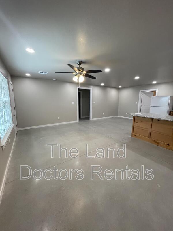 Foto del edificio - 13807 County Rd 1544