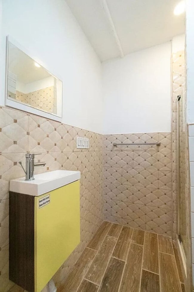 Foto del edificio - 156 W 15th St