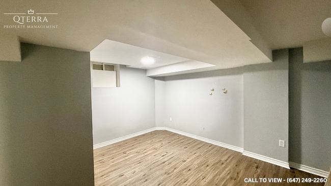 Building Photo - 68 Mossgrove Cres