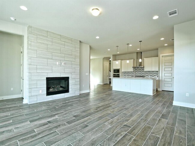 Building Photo - 12909 Mitica Dr