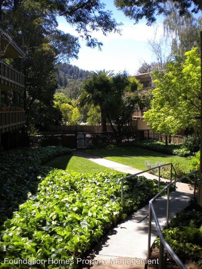 Foto del edificio - 1115 Sir Francis Drake Blvd