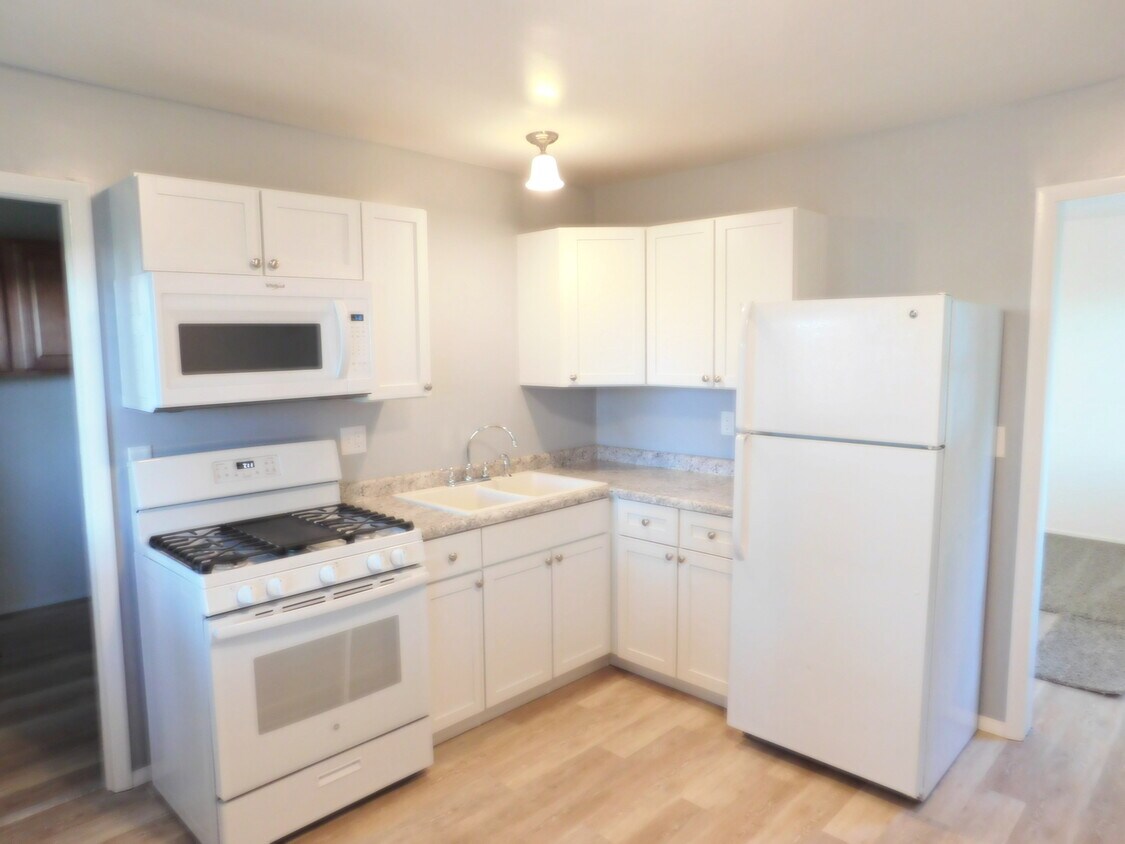 200 Magnuson Ln, Somonauk, IL 60552 Townhouse for Rent in Somonauk