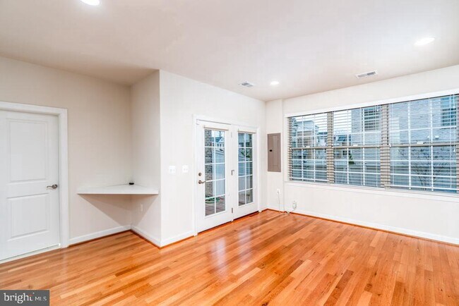 Foto del edificio - 7998 Turtle Creek Cir