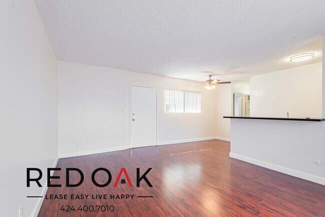 Foto del edificio - 1545 N Bronson Ave