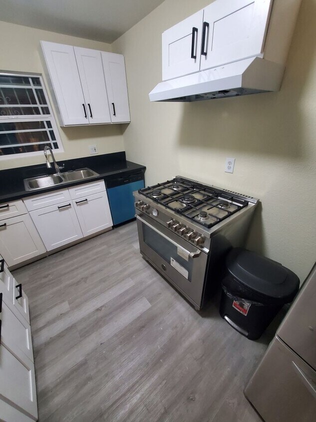 Primary Photo - Charming 4BR Duplex in Los Angeles