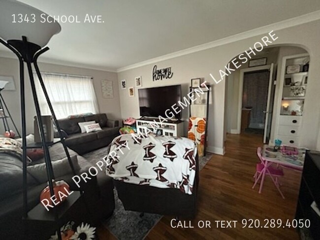 Building Photo - 1343 School Ave
