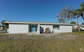 Building Photo - 2139 Couver Dr