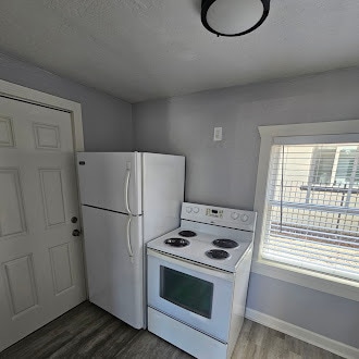 201-3 Kitchen - 16th Ave Apartments