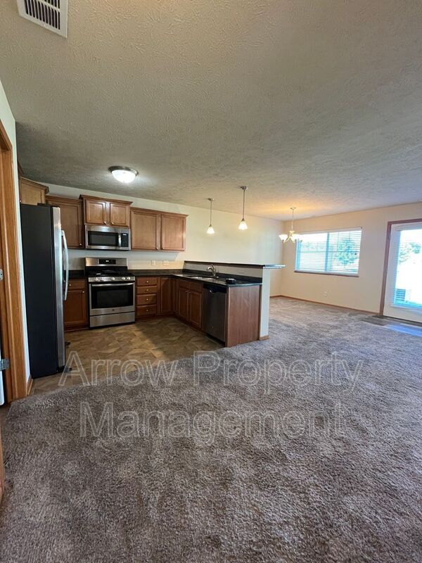 Foto del edificio - 6241 Windhaven Dr
