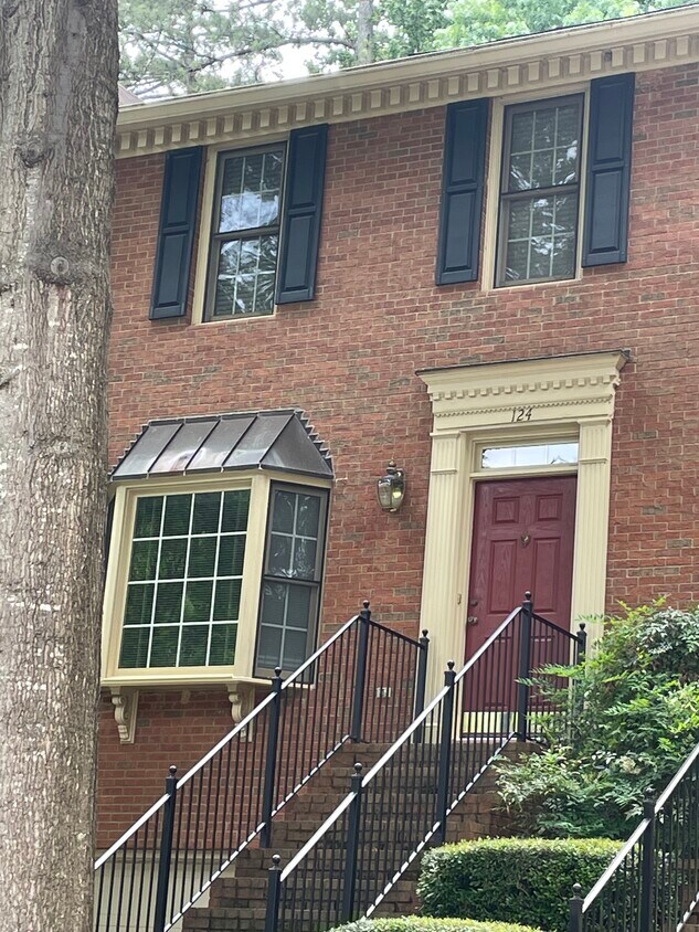124 Weatherburne Dr, Roswell, GA 30076 Townhome Rentals in Roswell GA