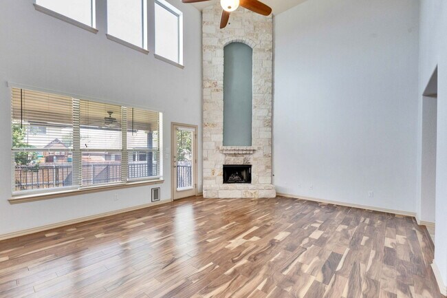 Foto del edificio - 2300 Dovetail St