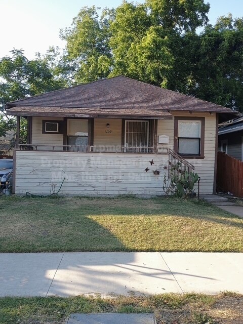 Foto principal - 1209 Pinchot St