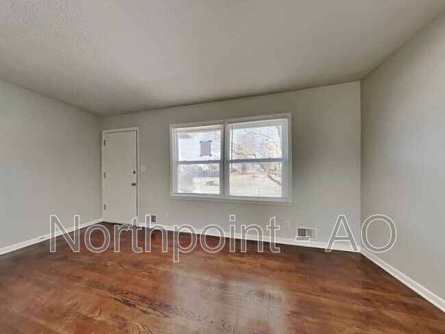 Building Photo - 6607 N Indiana Ave