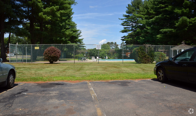 Building Photo - River Hollow Apartments