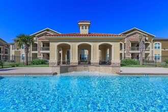 Building Photo - 332 Independence Dr