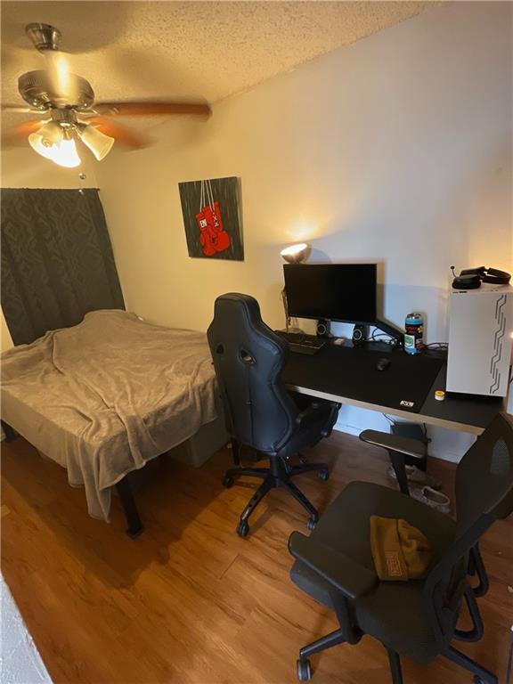 Foto del edificio - 1011 W 23rd St