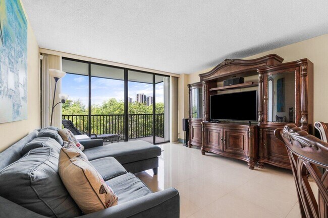 Foto del edificio - 3401 N Country Club Dr