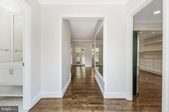 Building Photo - 8504 Jeffersonian Ct