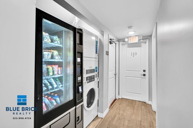 Foto del edificio - 1166 1/2 W 29th St-1166 1/2