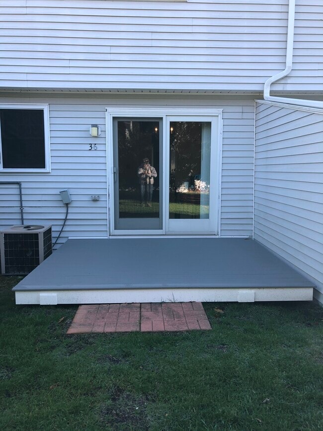 Private Deck - 777 Middle Rd