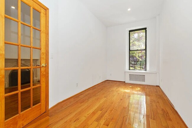 Foto del edificio - 125 E 39th St