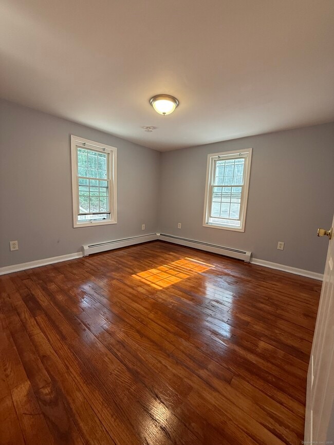 Building Photo - 15 Mellow Ct