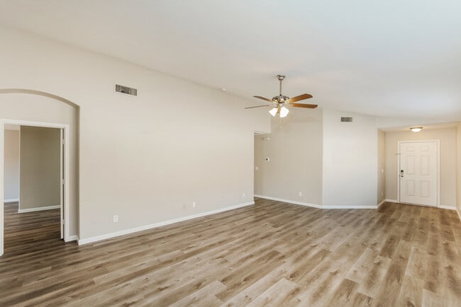 Building Photo - 25698 W St Kateri Dr