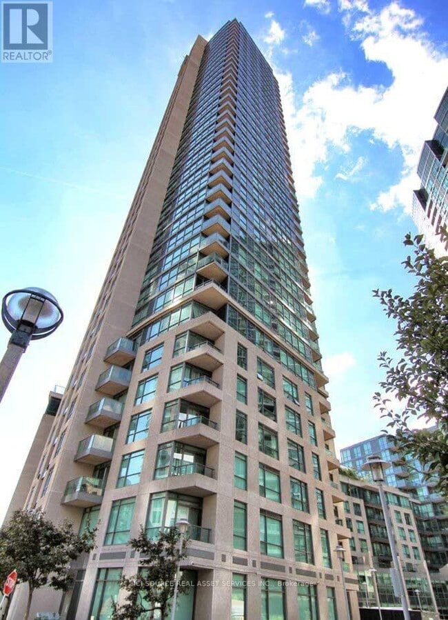 Building Photo - 219-2219 Fort York Blvd