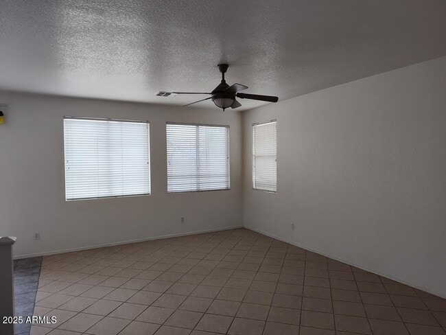 Foto del edificio - 10378 W Monte Vista Rd
