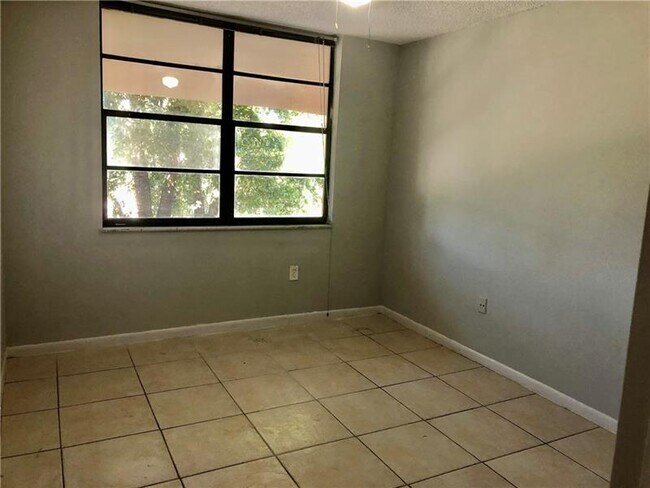 Foto del edificio - 1798 NW 55th Ave