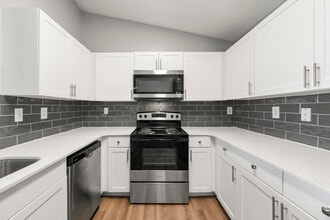 3BD, 2BA - 1467SF - Kitchen - Preston Pointe at Windermere