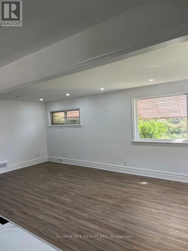 Photo du bâtiment - 1 Aylesford Dr