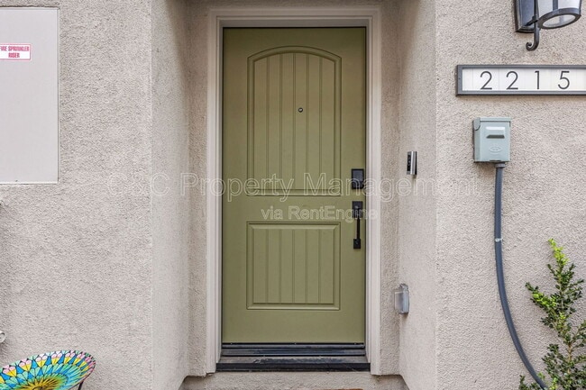 Building Photo - 2215 S Cordon Gln