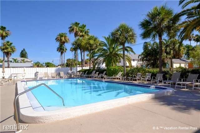 Foto del edificio - 14001 Gulf Blvd