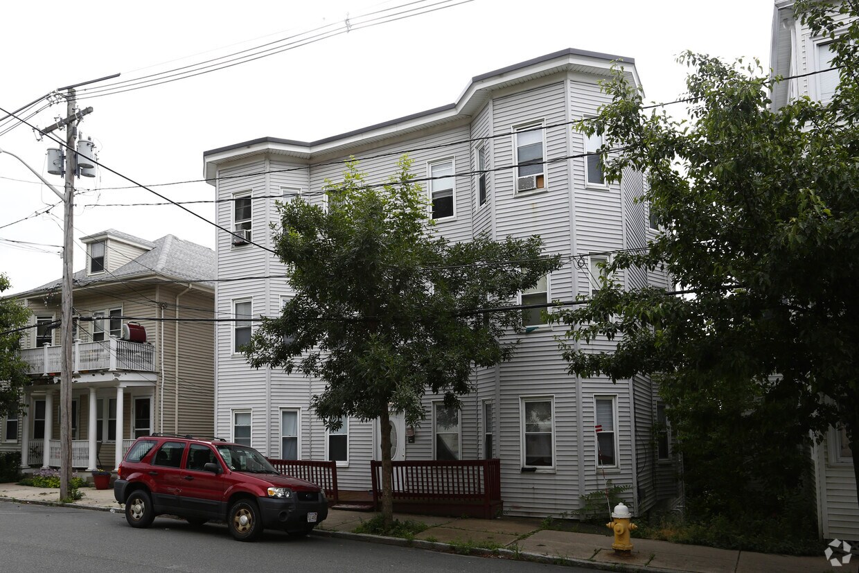 Building Photo - 73 Campbell Ave