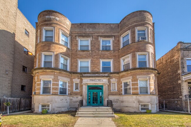 Building Photo - 6221 S Kimbark Ave