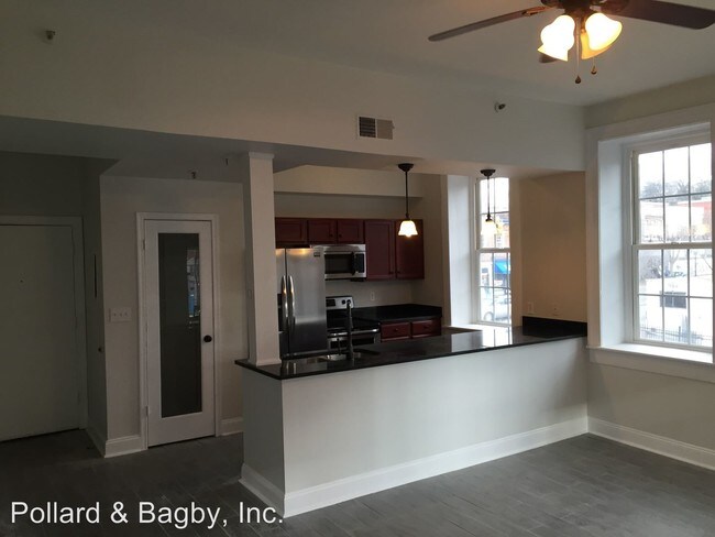 Foto del edificio - 1731 E Main St