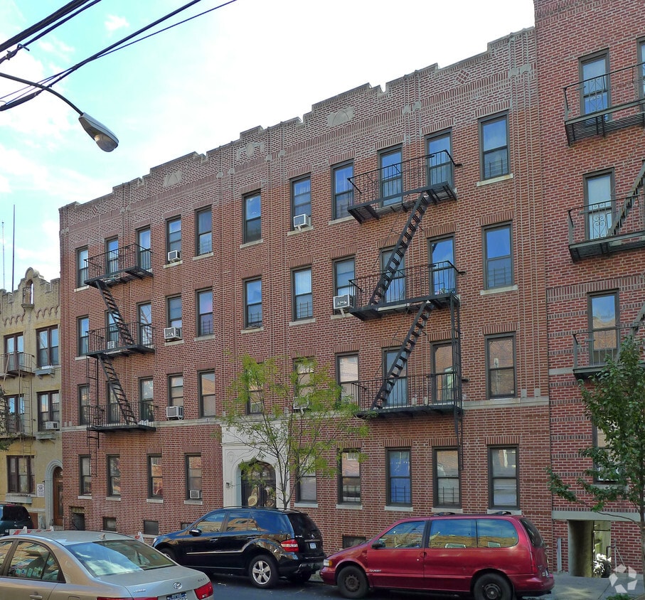 Primary Photo - 99-42 41st Ave