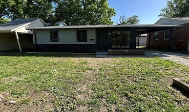 Building Photo - 813 St William Dr