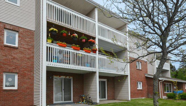 Building Photo - 125 Knightsridge