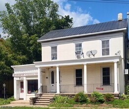 Building Photo - 124 W Washington Ave