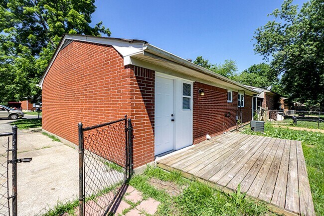 Building Photo - 3 Bedroom 1 Bath Fenced Shed Patio Brick Ranch Rental Home