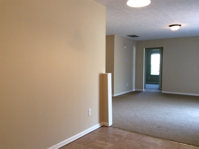 Building Photo - 2808 Cross Creek Circle
