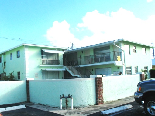 Foto principal - 1741 NE 56th St