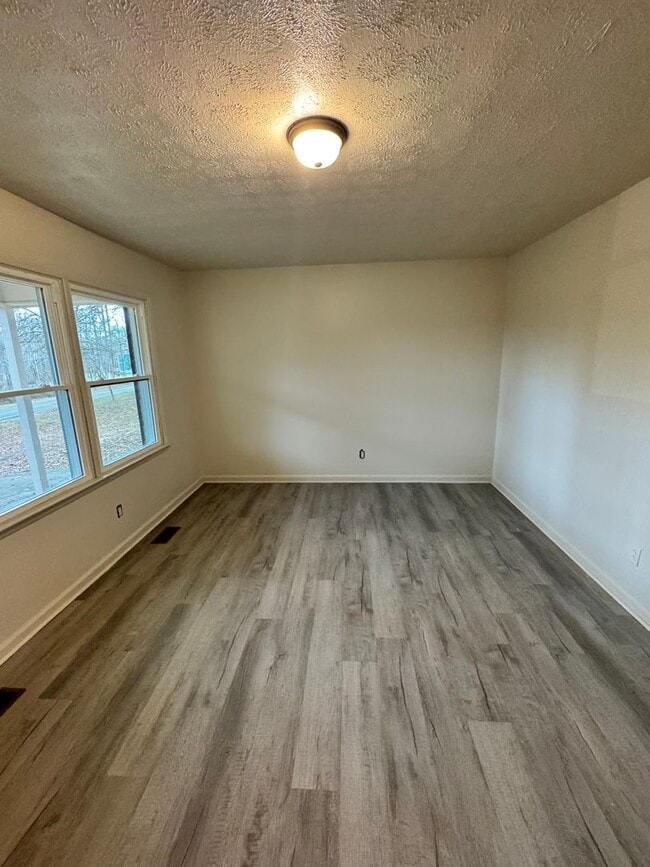 Building Photo - 3/1 in Cleveland County, NC