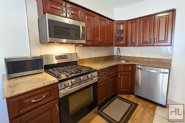 Building Photo - Spacious 2-Bedroom Apartment for Rent in A...