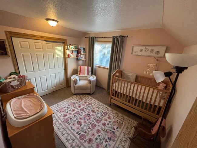 2nd bedroom - 1330 N Creekside Ln