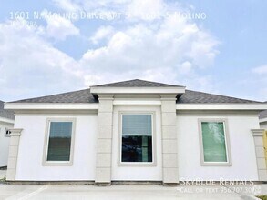 Building Photo - 1601 Molino Dr
