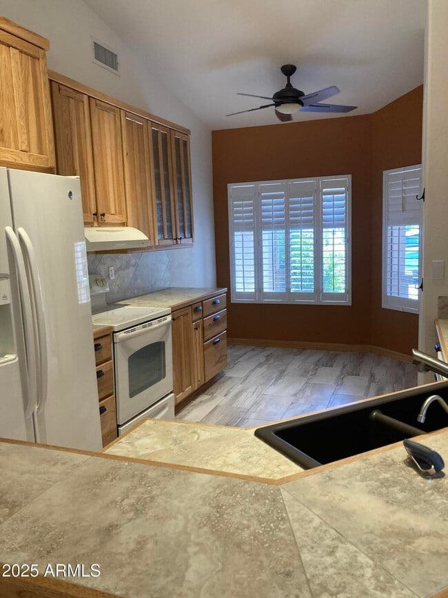 Building Photo - 85 S Sagebrush Way