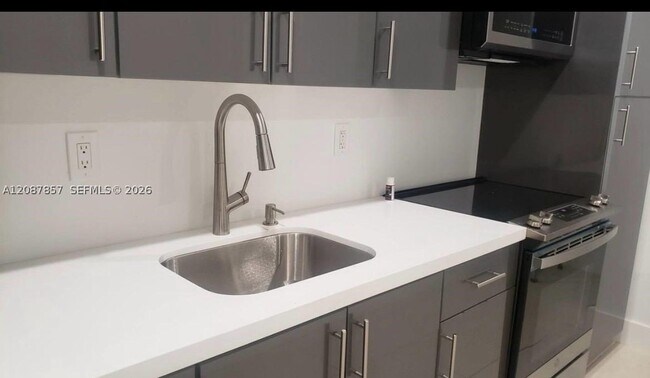 Foto del edificio - 3766 SW 27th St